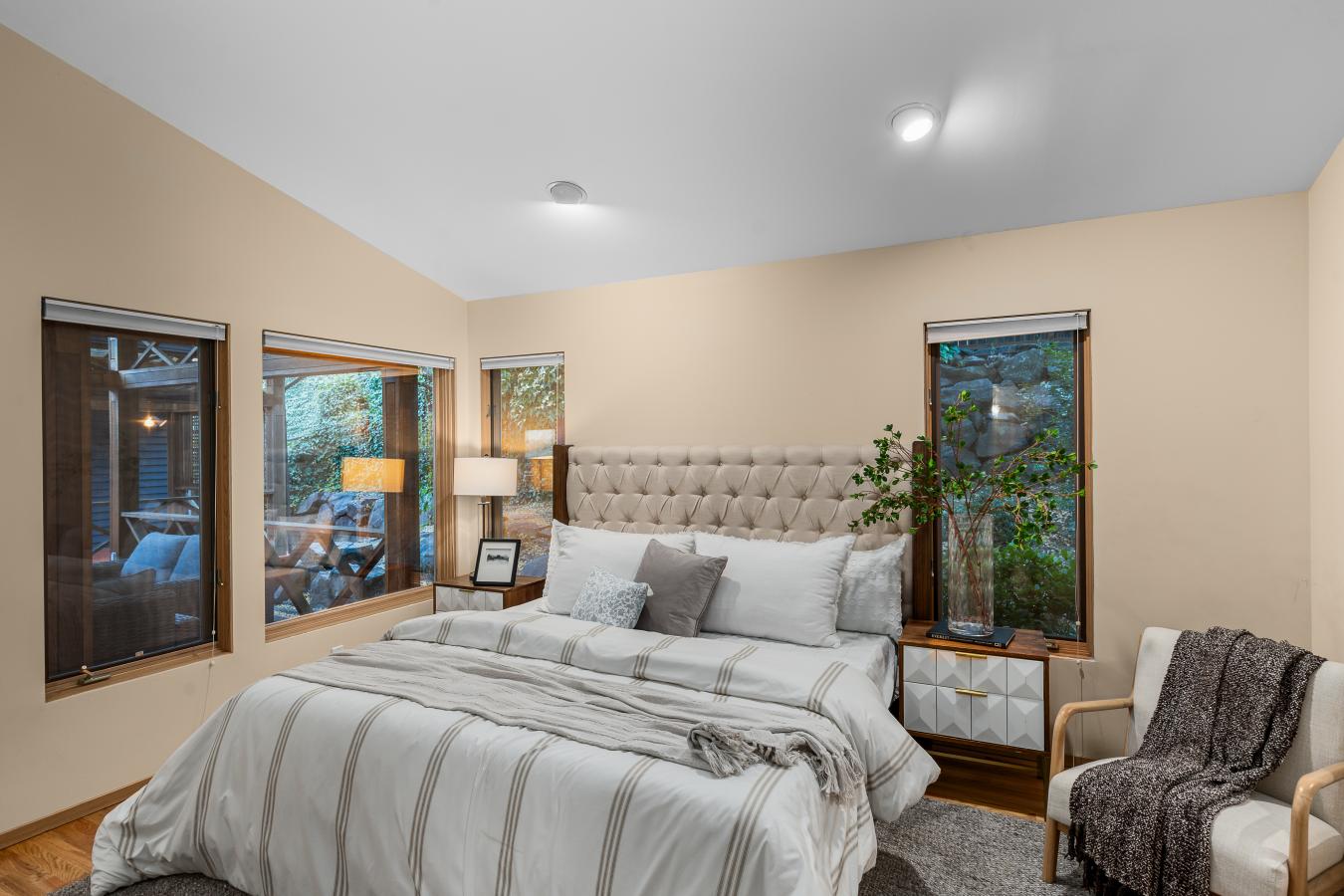 8538 NE Juanita Drive, Kirkland, Washington, 98034, United States, 4 Bedrooms Bedrooms, ,3 BathroomsBathrooms,Residential,For Sale,8538 NE Juanita Drive,1565165