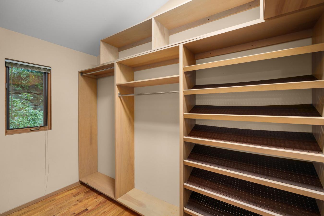 8538 NE Juanita Drive, Kirkland, Washington, 98034, United States, 4 Bedrooms Bedrooms, ,3 BathroomsBathrooms,Residential,For Sale,8538 NE Juanita Drive,1565165