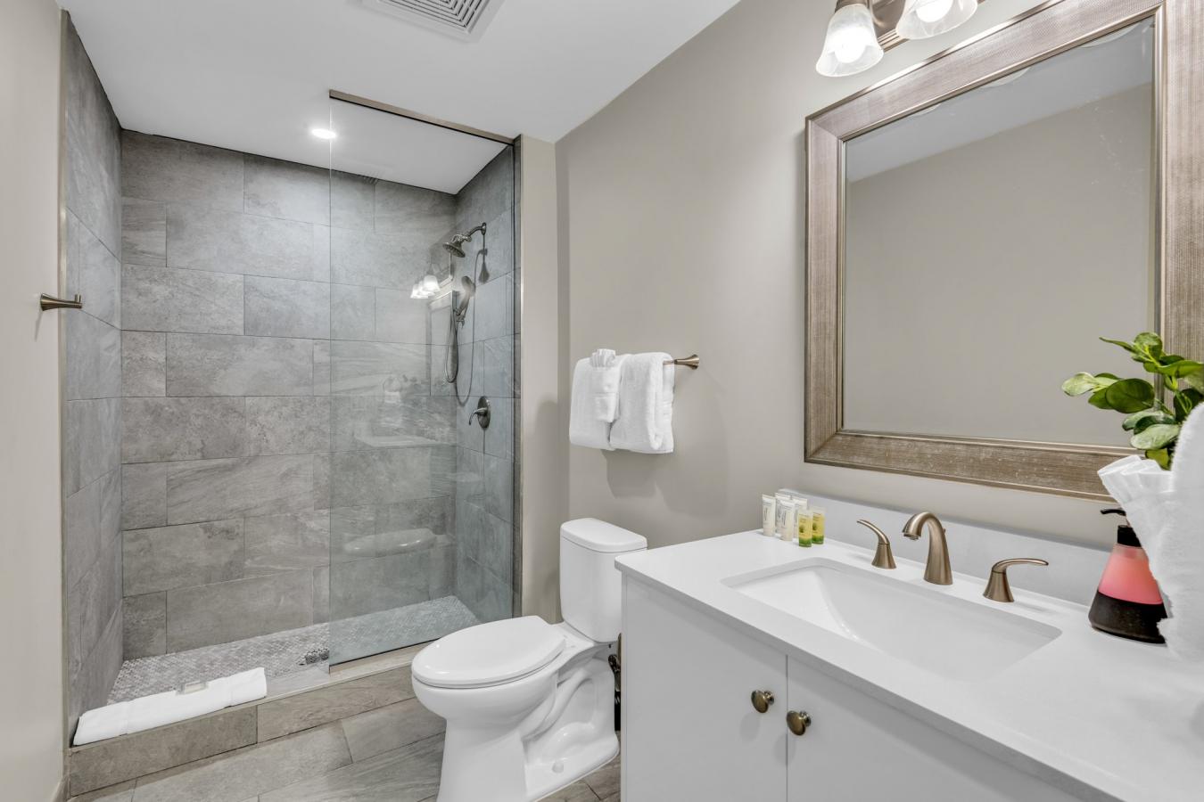 1111 Tulane Ave, New Orleans, LA, 70112, United States, 4 Bedrooms Bedrooms, ,2 BathroomsBathrooms,Residential,For Sale,1111 Tulane Ave,1563948