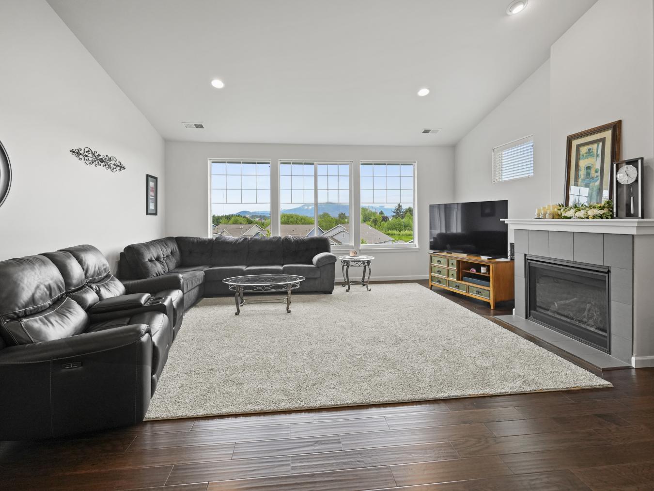 12816 Frazier Heights Loop, Burlington, WA, 98233, United States, 4 Bedrooms Bedrooms, ,3 BathroomsBathrooms,Residential,For Sale,12816 Frazier Heights Loop,1566022