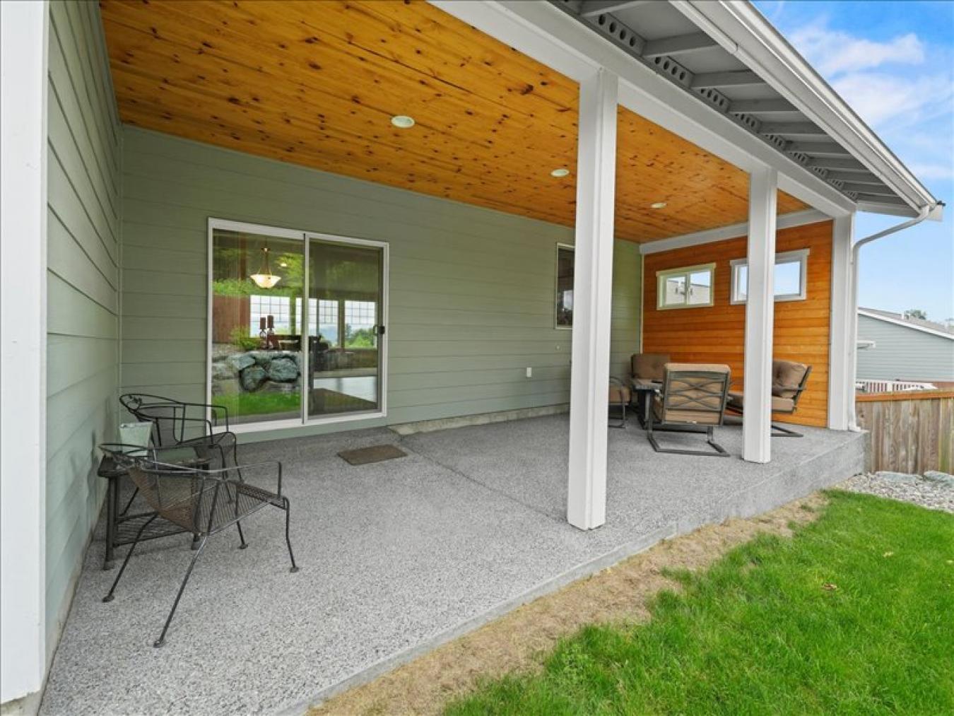 12816 Frazier Heights Loop, Burlington, WA, 98233, United States, 4 Bedrooms Bedrooms, ,3 BathroomsBathrooms,Residential,For Sale,12816 Frazier Heights Loop,1566022