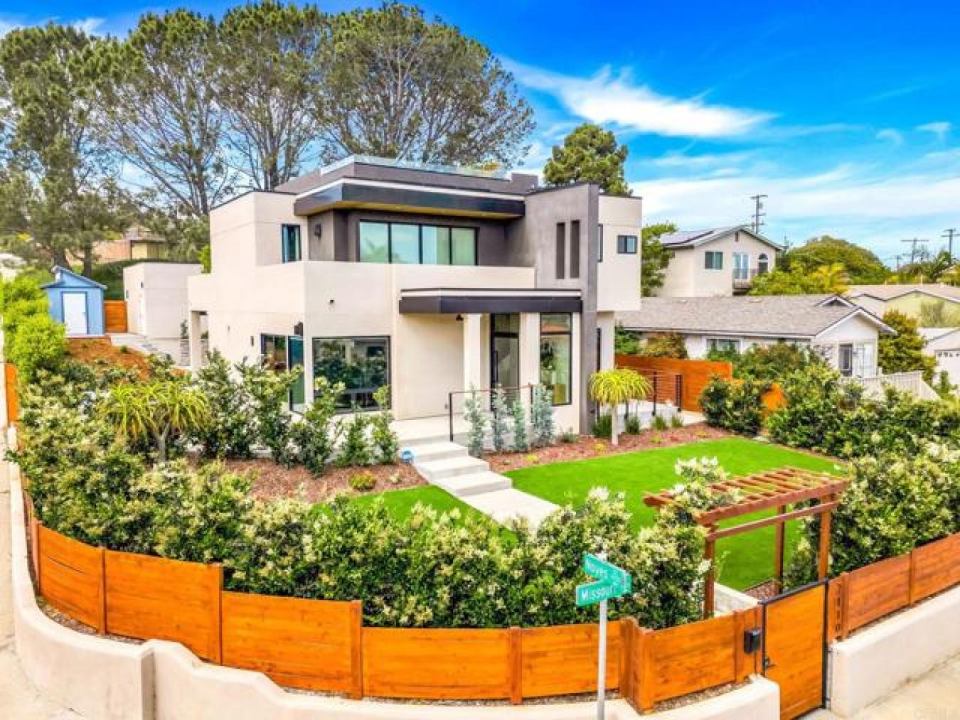 2110 Missouri Street, San Diego, CA, 92109, United States, 4 Bedrooms Bedrooms, ,3 BathroomsBathrooms,Residential,For Sale,2110 Missouri Street,1565995