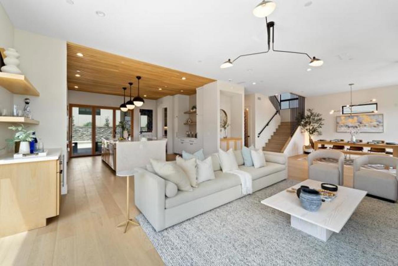 2110 Missouri Street, San Diego, CA, 92109, United States, 4 Bedrooms Bedrooms, ,3 BathroomsBathrooms,Residential,For Sale,2110 Missouri Street,1565995