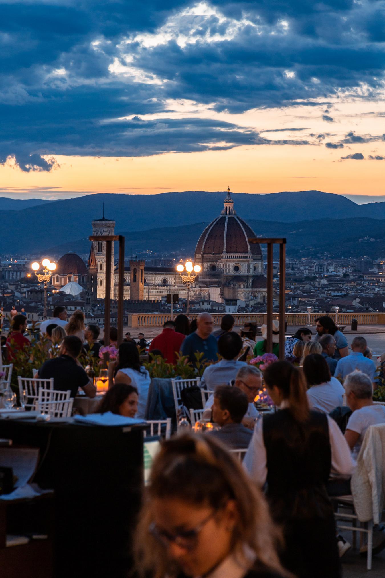 Largo Fratelli Alinari, FIRENZE, FI, 50123, Italy, ,Residential,For Sale,Largo Fratelli Alinari,1598552