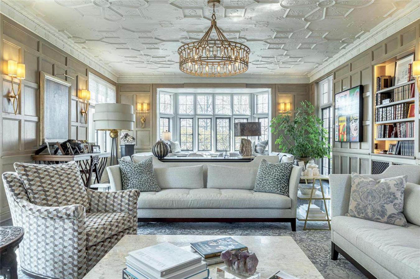 5795 Lindell, St Louis, MO, 63112, United States, 6 Bedrooms Bedrooms, ,6 BathroomsBathrooms,Residential,For Sale,5795 Lindell,1565955