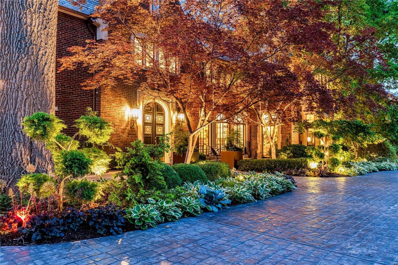 5795 Lindell, St Louis, MO, 63112, United States, 6 Bedrooms Bedrooms, ,6 BathroomsBathrooms,Residential,For Sale,5795 Lindell,1565955