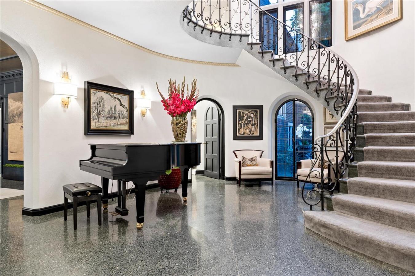 5795 Lindell, St Louis, MO, 63112, United States, 6 Bedrooms Bedrooms, ,6 BathroomsBathrooms,Residential,For Sale,5795 Lindell,1565955