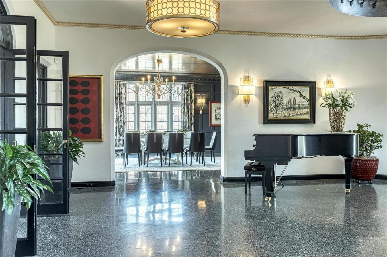 5795 Lindell, St Louis, MO, 63112, United States, 6 Bedrooms Bedrooms, ,6 BathroomsBathrooms,Residential,For Sale,5795 Lindell,1565955