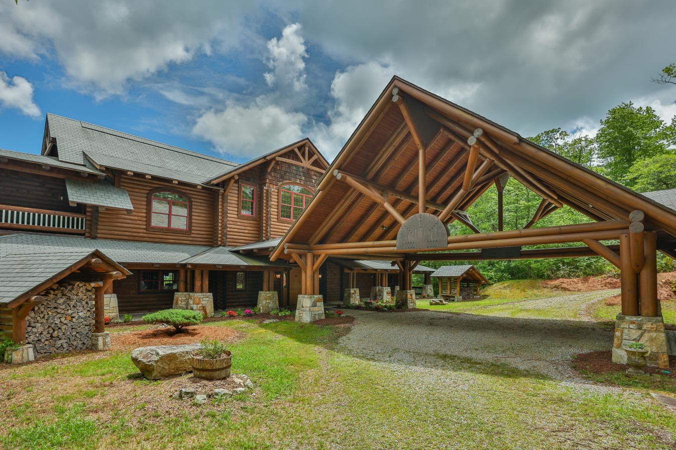 764 Hardscrabble Ridge, Highlands, NC, 28741, United States, 4 Bedrooms Bedrooms, ,5 BathroomsBathrooms,Residential,For Sale,764 Hardscrabble Ridge,1567172
