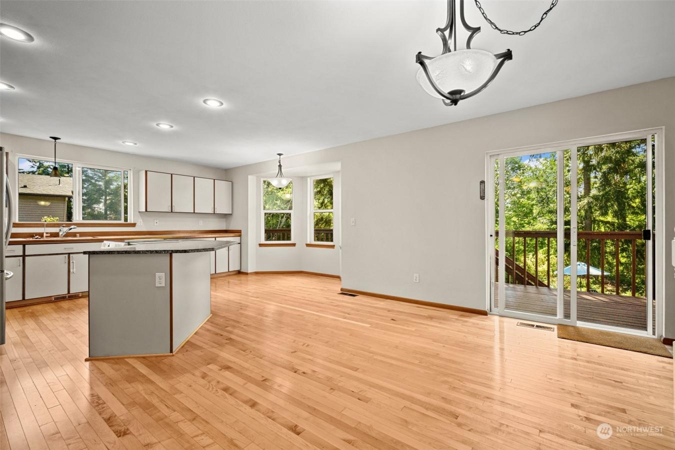 800 Newell Street, Bellingham, Washington, 98225, United States, 5 Bedrooms Bedrooms, ,4 BathroomsBathrooms,Residential,For Sale,800 Newell Street,1567160