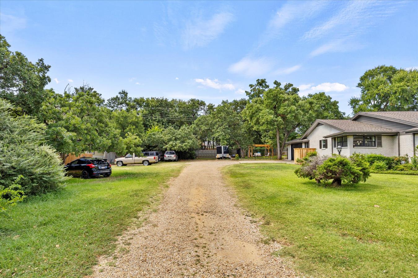 716 Koen Lane, Euless, TX, 76040, United States, 5 Bedrooms Bedrooms, ,4 BathroomsBathrooms,Residential,For Sale,716 Koen Lane,1568973