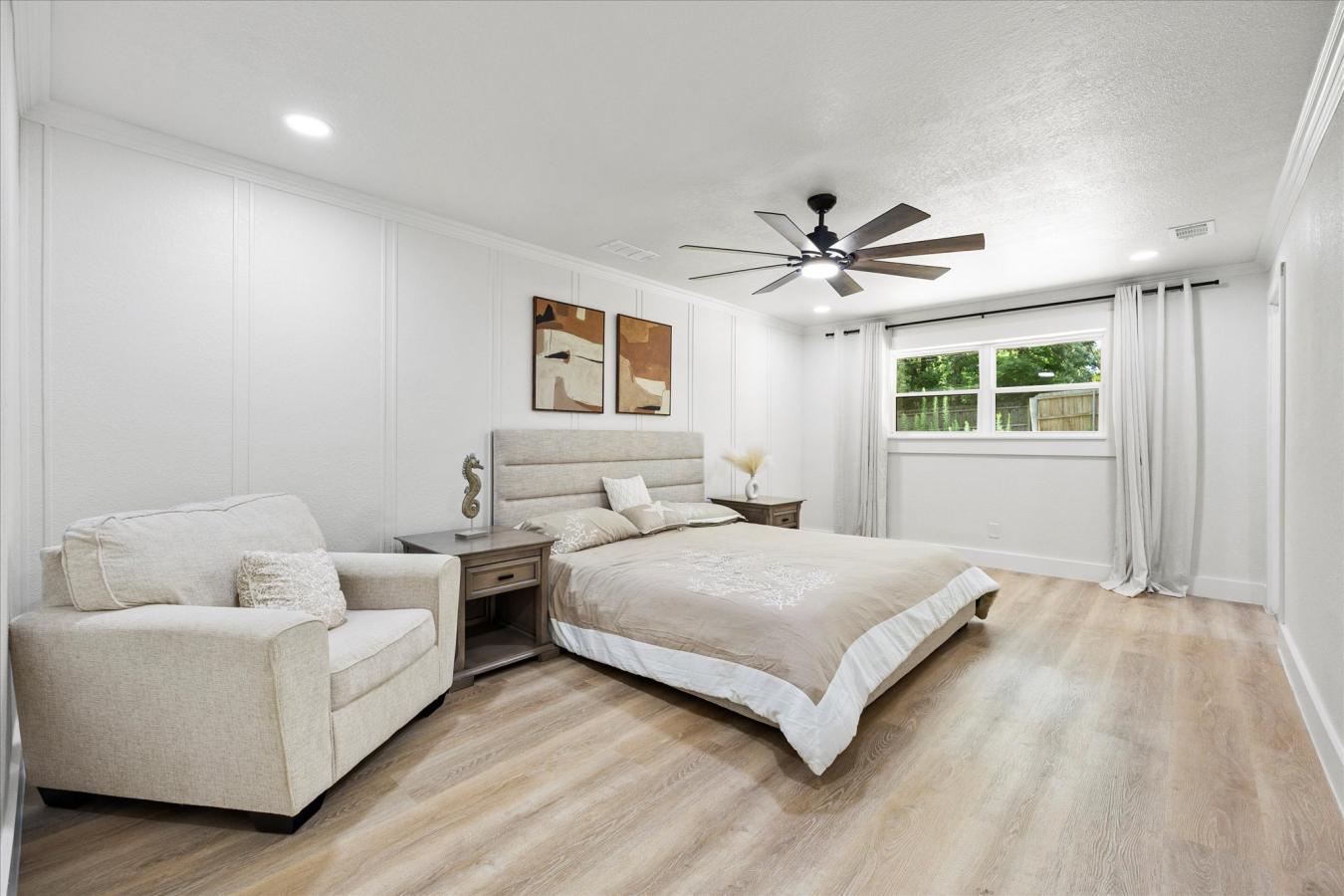 716 Koen Lane, Euless, TX, 76040, United States, 5 Bedrooms Bedrooms, ,4 BathroomsBathrooms,Residential,For Sale,716 Koen Lane,1568973