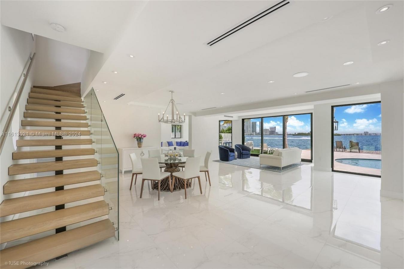 1001 N Venetian Drive, Miami, Florida, 33139, United States, 5 Bedrooms Bedrooms, ,5 BathroomsBathrooms,Residential,For Sale,1001 N Venetian Drive,1568929