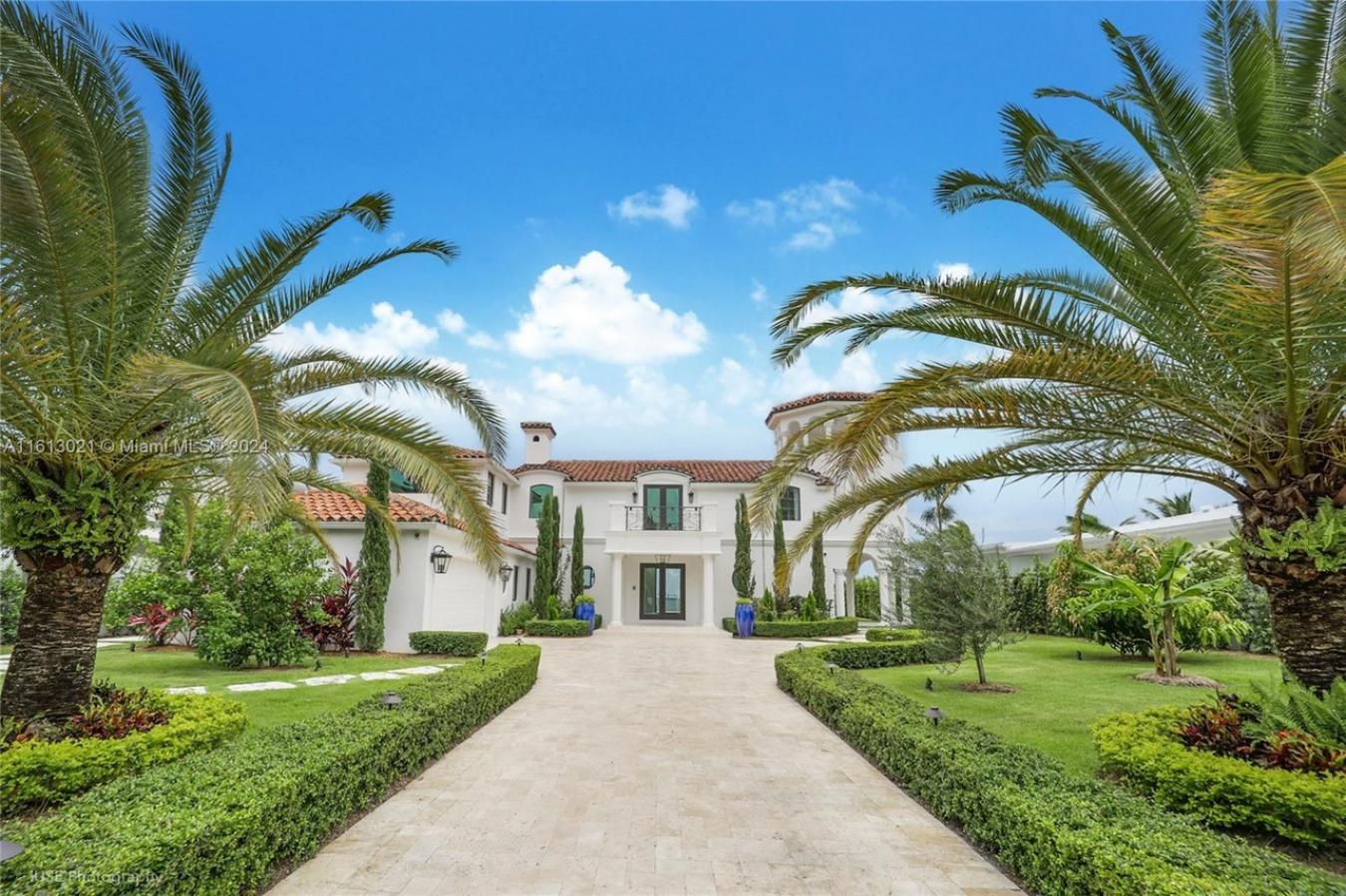1001 N Venetian Drive, Miami, Florida, 33139, United States, 5 Bedrooms Bedrooms, ,5 BathroomsBathrooms,Residential,For Sale,1001 N Venetian Drive,1568929