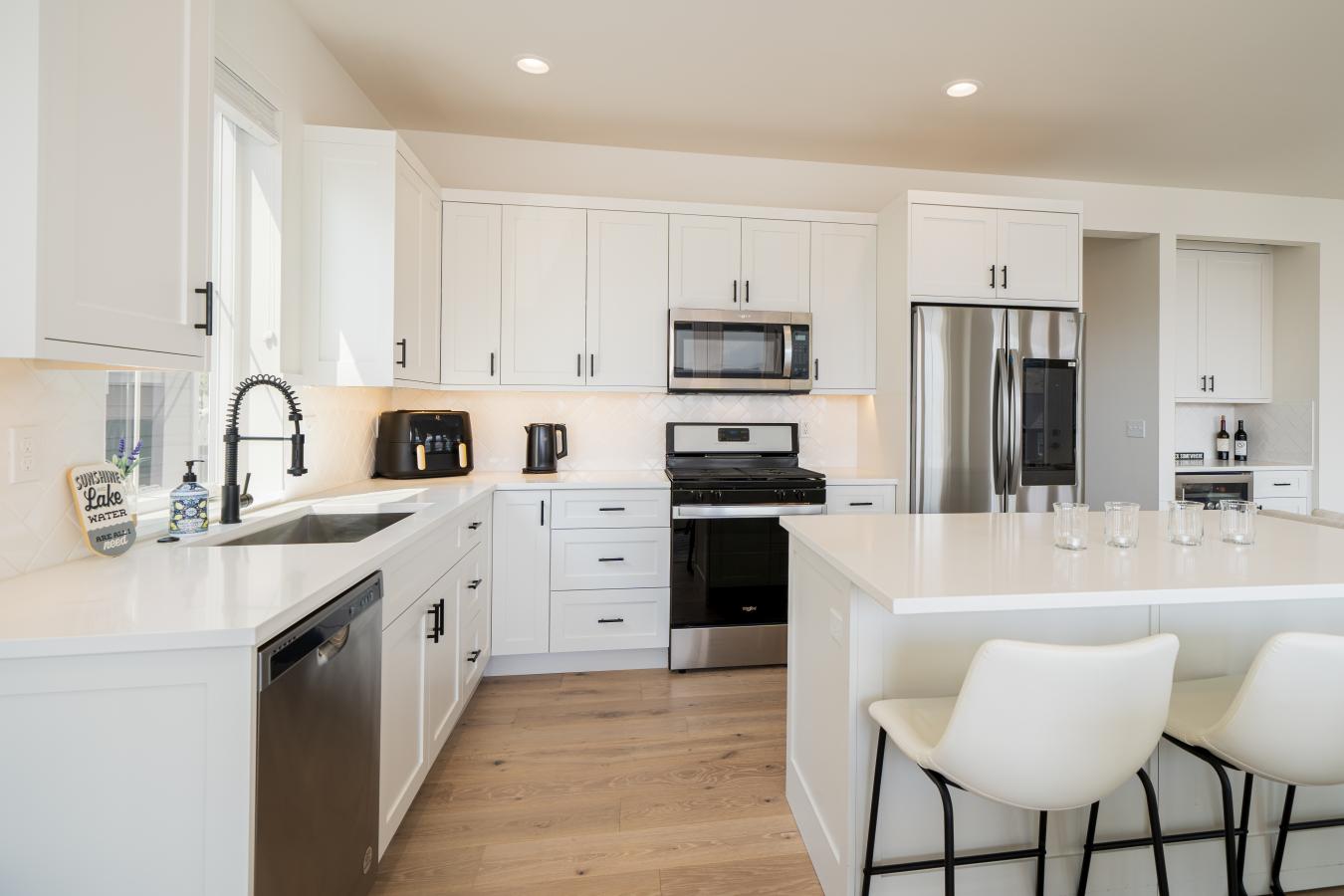 259 Bobcat Lane, Chelan, WA, 98816, United States, 4 Bedrooms Bedrooms, ,3 BathroomsBathrooms,Residential,For Sale,259 Bobcat Lane,1568914