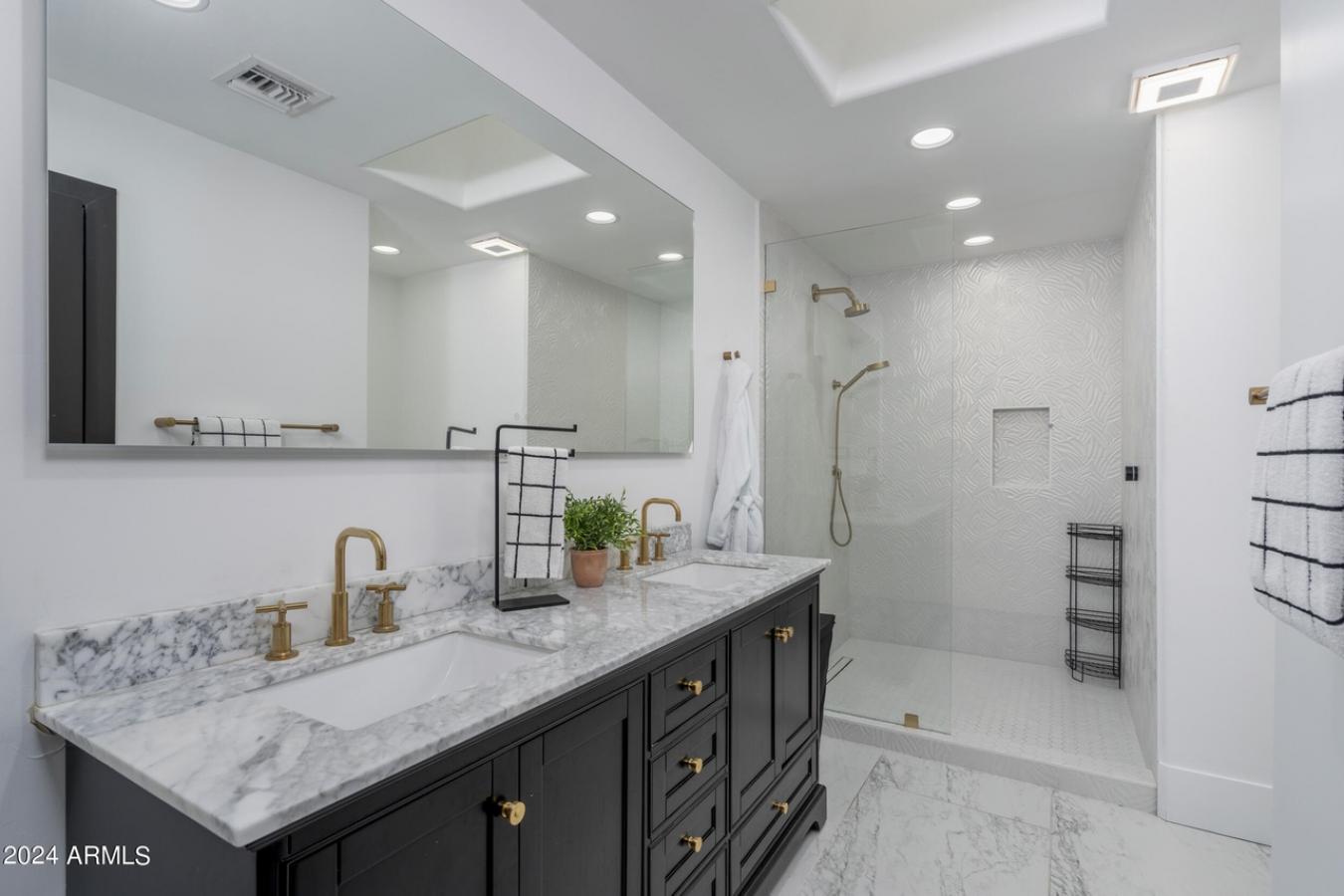 5601 E Caballo Drive, Paradise Valley, AZ, 85253, United States, 7 Bedrooms Bedrooms, ,6 BathroomsBathrooms,Residential,For Sale,5601 E Caballo Drive,1568896