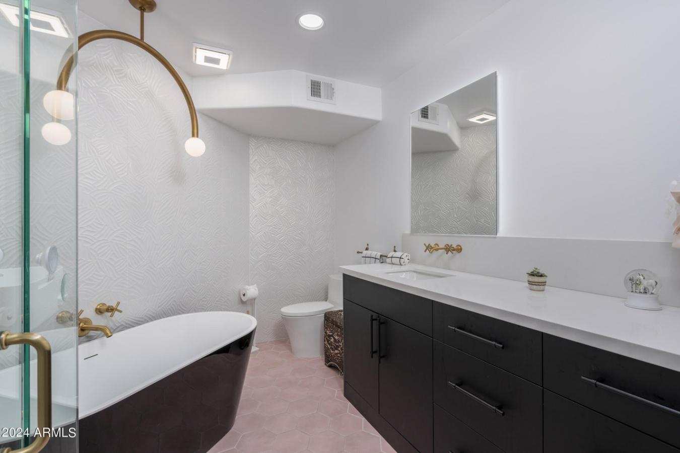 5601 E Caballo Drive, Paradise Valley, AZ, 85253, United States, 7 Bedrooms Bedrooms, ,6 BathroomsBathrooms,Residential,For Sale,5601 E Caballo Drive,1568896