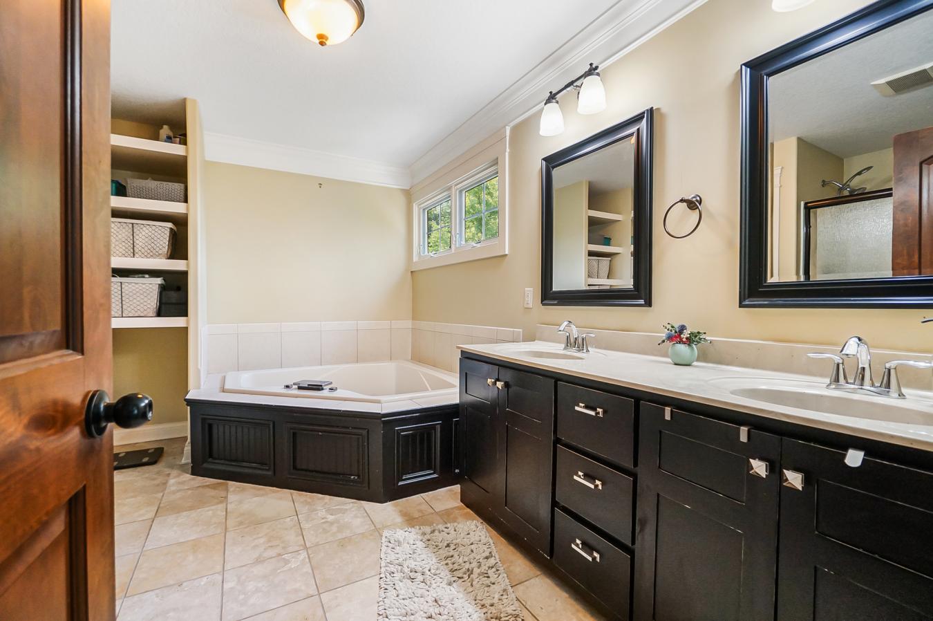 1817 Galapagos Court, Fort Wayne, Indiana, 46814, United States, 4 Bedrooms Bedrooms, ,4 BathroomsBathrooms,Residential,For Sale,1817 Galapagos Court,1568865