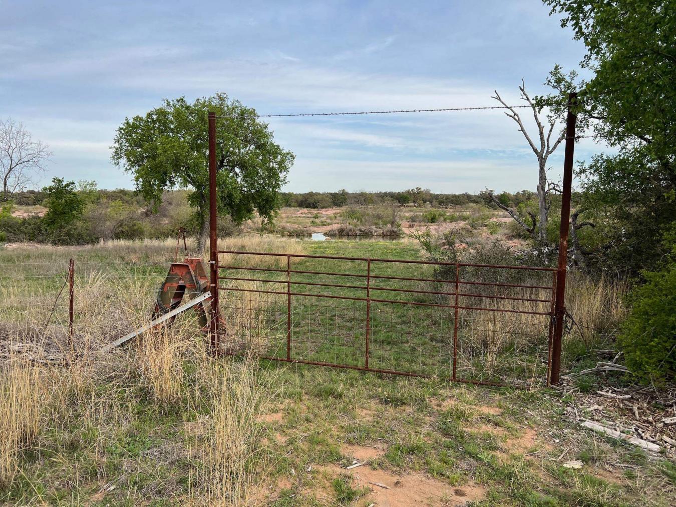 12041 W Ranch Road 152, Llano, TX, 78643, United States, 5 Bedrooms Bedrooms, ,3 BathroomsBathrooms,Residential,For Sale,12041 W Ranch Road 152,1568841