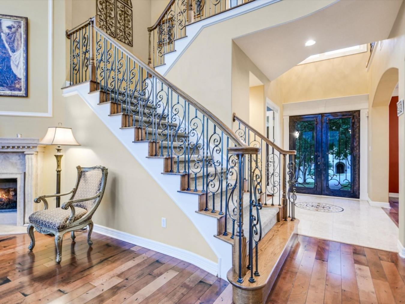 6809 Valburn Drive, Austin, TX, 78731, United States, 5 Bedrooms Bedrooms, ,5 BathroomsBathrooms,Residential,For Sale,6809 Valburn Drive,1570286