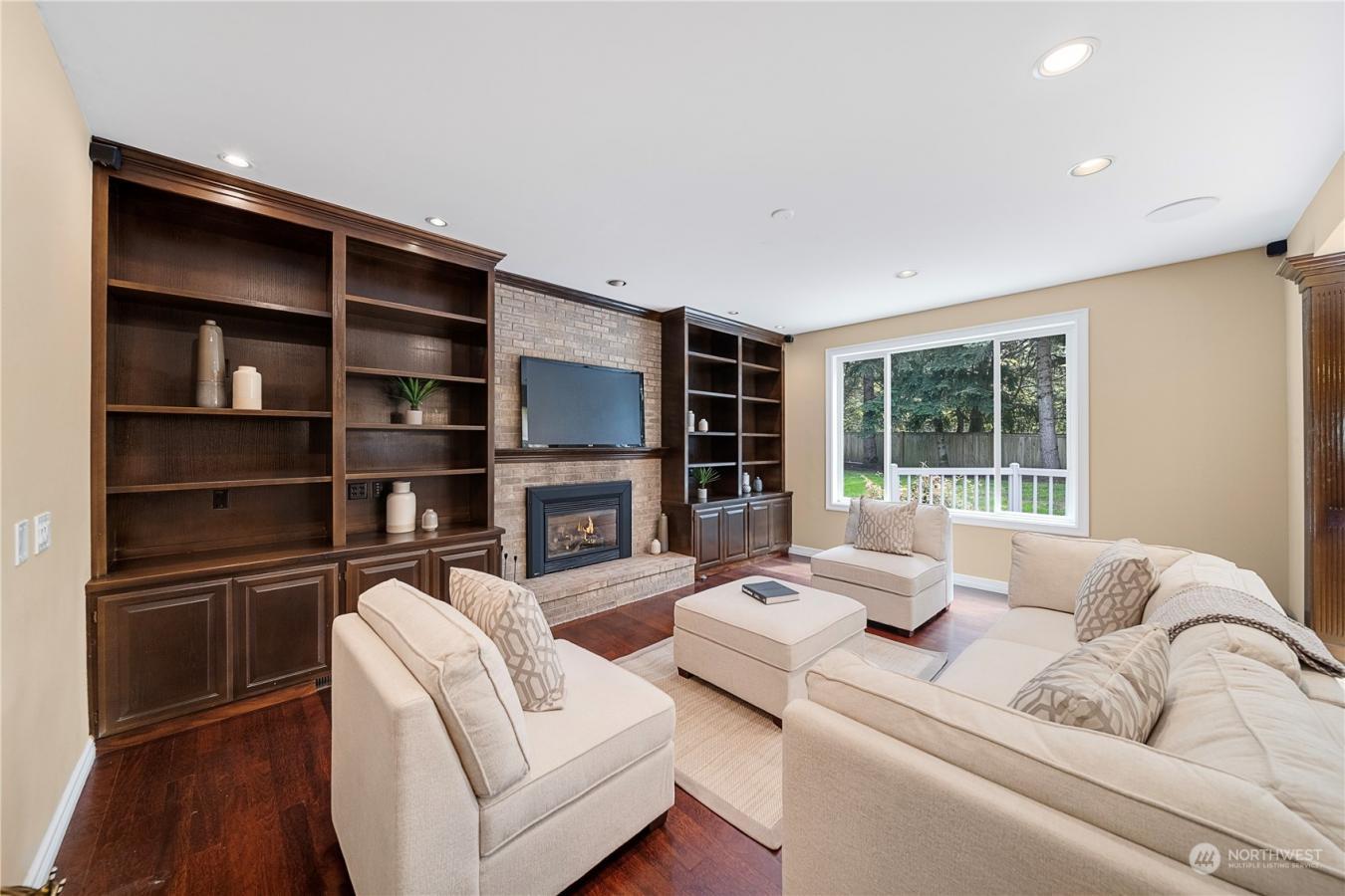 6576 163rd Place SE, Bellevue, WA, 98006, United States, 4 Bedrooms Bedrooms, ,2 BathroomsBathrooms,Residential,For Sale,6576 163rd Place SE,1570282