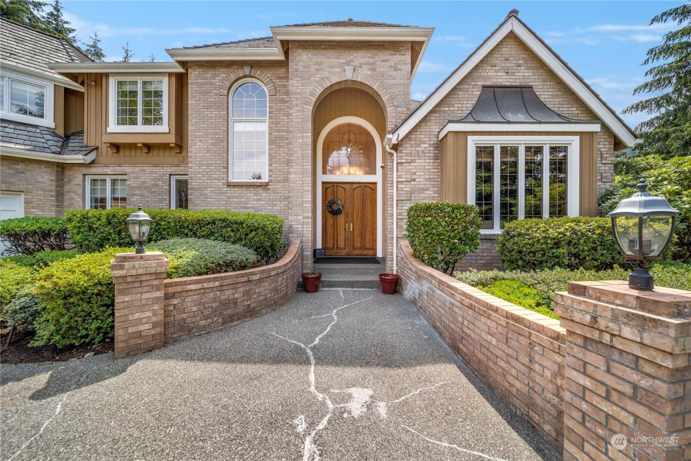 6576 163rd Place SE, Bellevue, WA, 98006, United States, 4 Bedrooms Bedrooms, ,2 BathroomsBathrooms,Residential,For Sale,6576 163rd Place SE,1570282