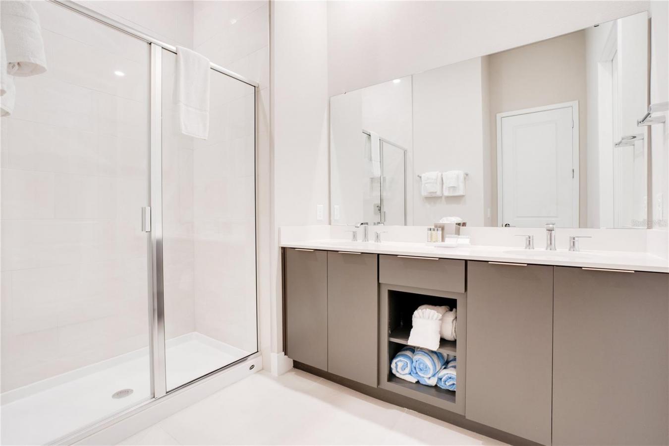 7760 SANDY RIDGE DRIVE #202, KISSIMMEE, Florida, 34747, United States, 5 Bedrooms Bedrooms, ,4 BathroomsBathrooms,Residential,For Sale,7760 SANDY RIDGE DRIVE #202,1570261