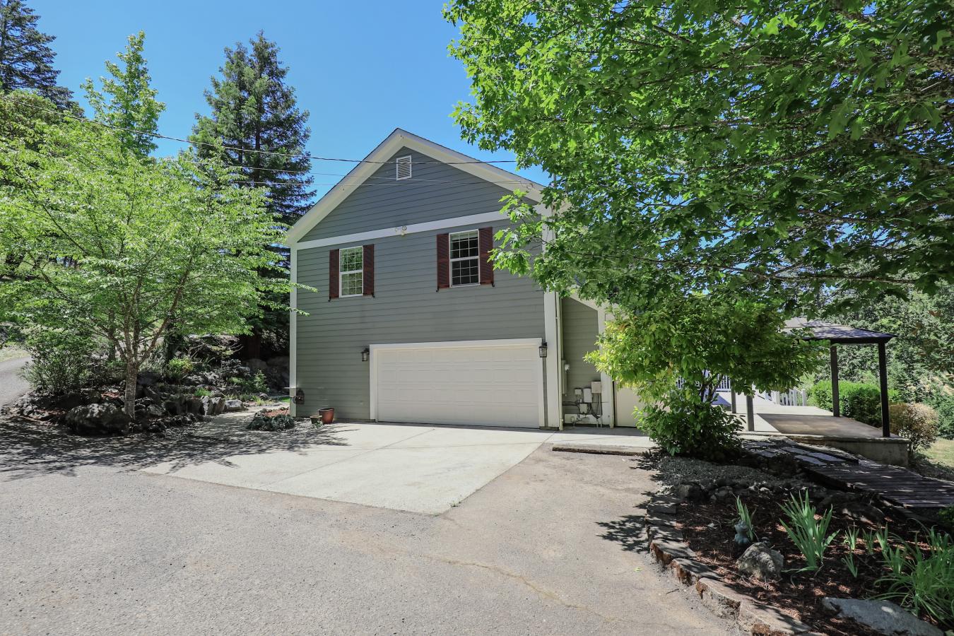 1040 Arcadia Dr, Roseburg, OR, 97471, United States, 4 Bedrooms Bedrooms, ,2 BathroomsBathrooms,Residential,For Sale,1040 Arcadia Dr,1573696