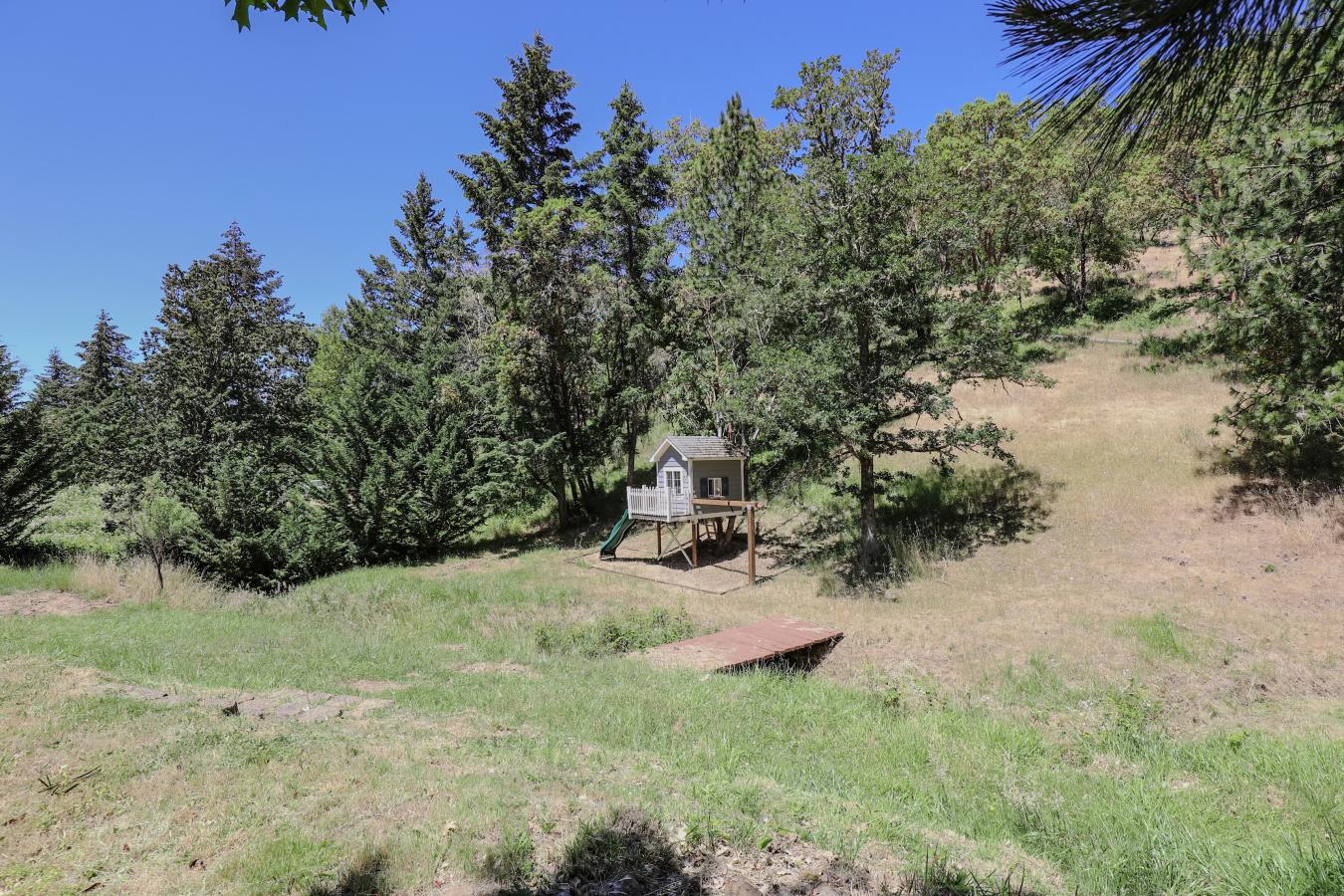 1040 Arcadia Dr, Roseburg, OR, 97471, United States, 4 Bedrooms Bedrooms, ,2 BathroomsBathrooms,Residential,For Sale,1040 Arcadia Dr,1573696