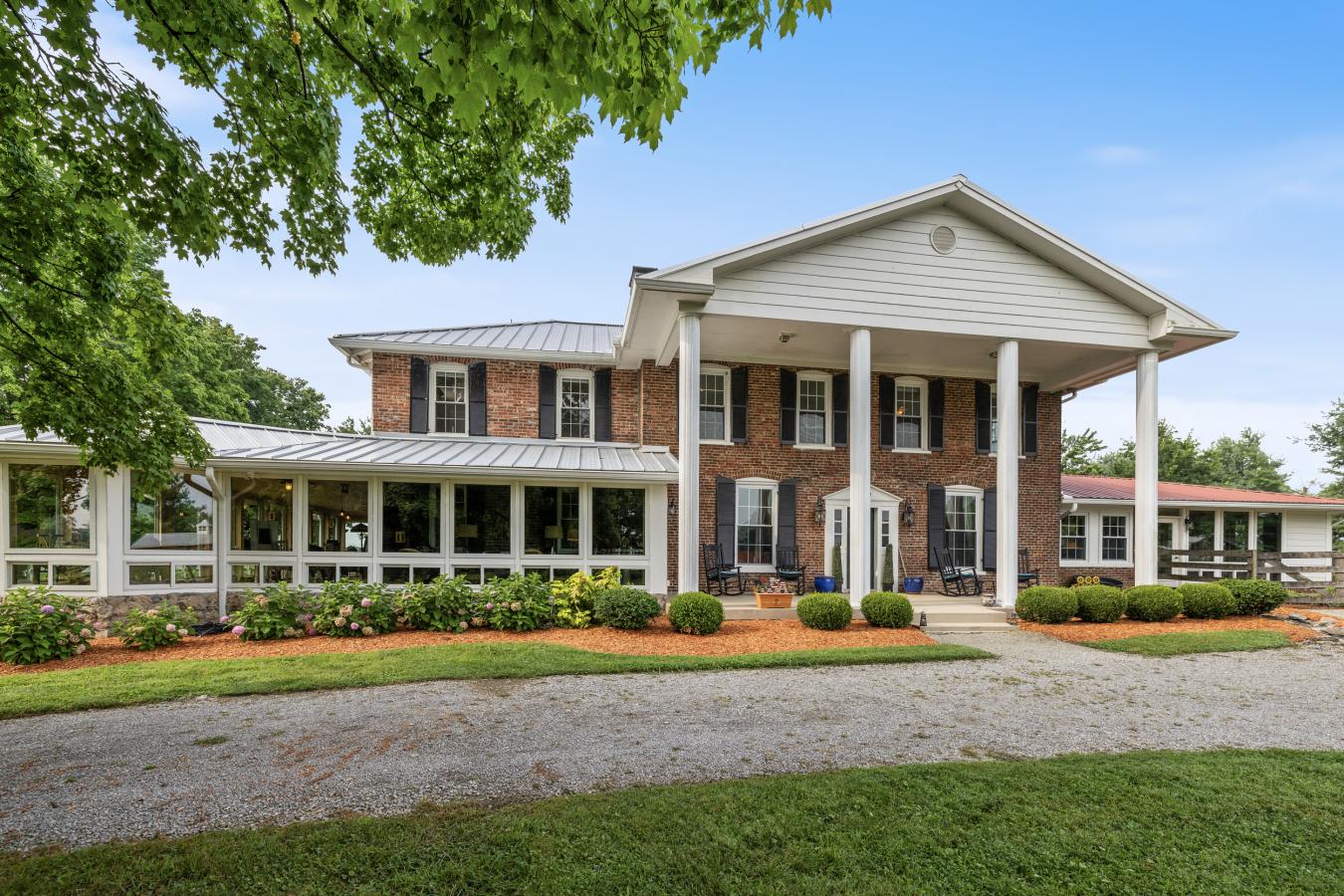 575 Moody Pike, Shelbyville, KY, 40065, United States, 5 Bedrooms Bedrooms, ,3 BathroomsBathrooms,Residential,For Sale,575 Moody Pike,1574275