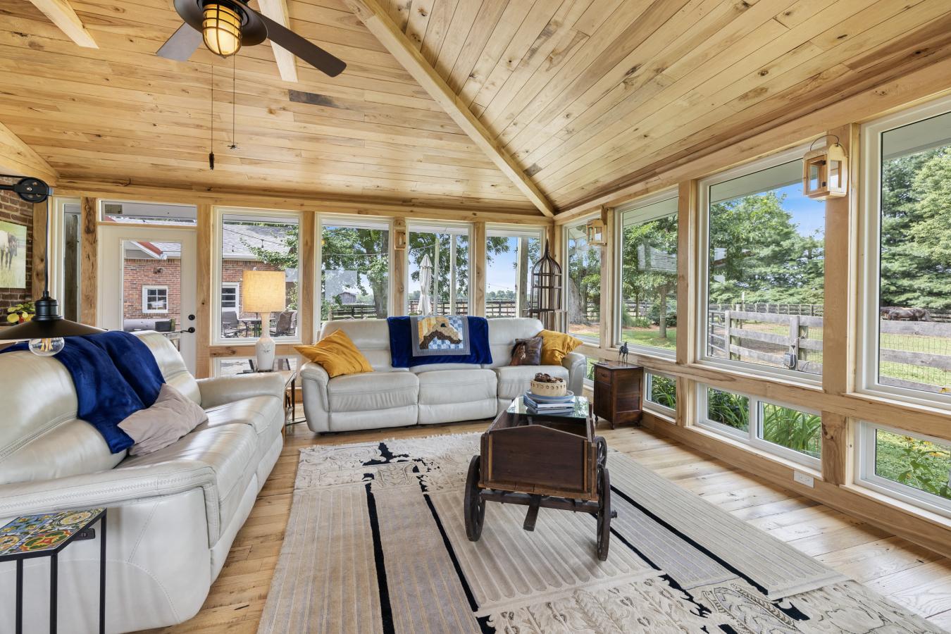 575 Moody Pike, Shelbyville, KY, 40065, United States, 5 Bedrooms Bedrooms, ,3 BathroomsBathrooms,Residential,For Sale,575 Moody Pike,1574275