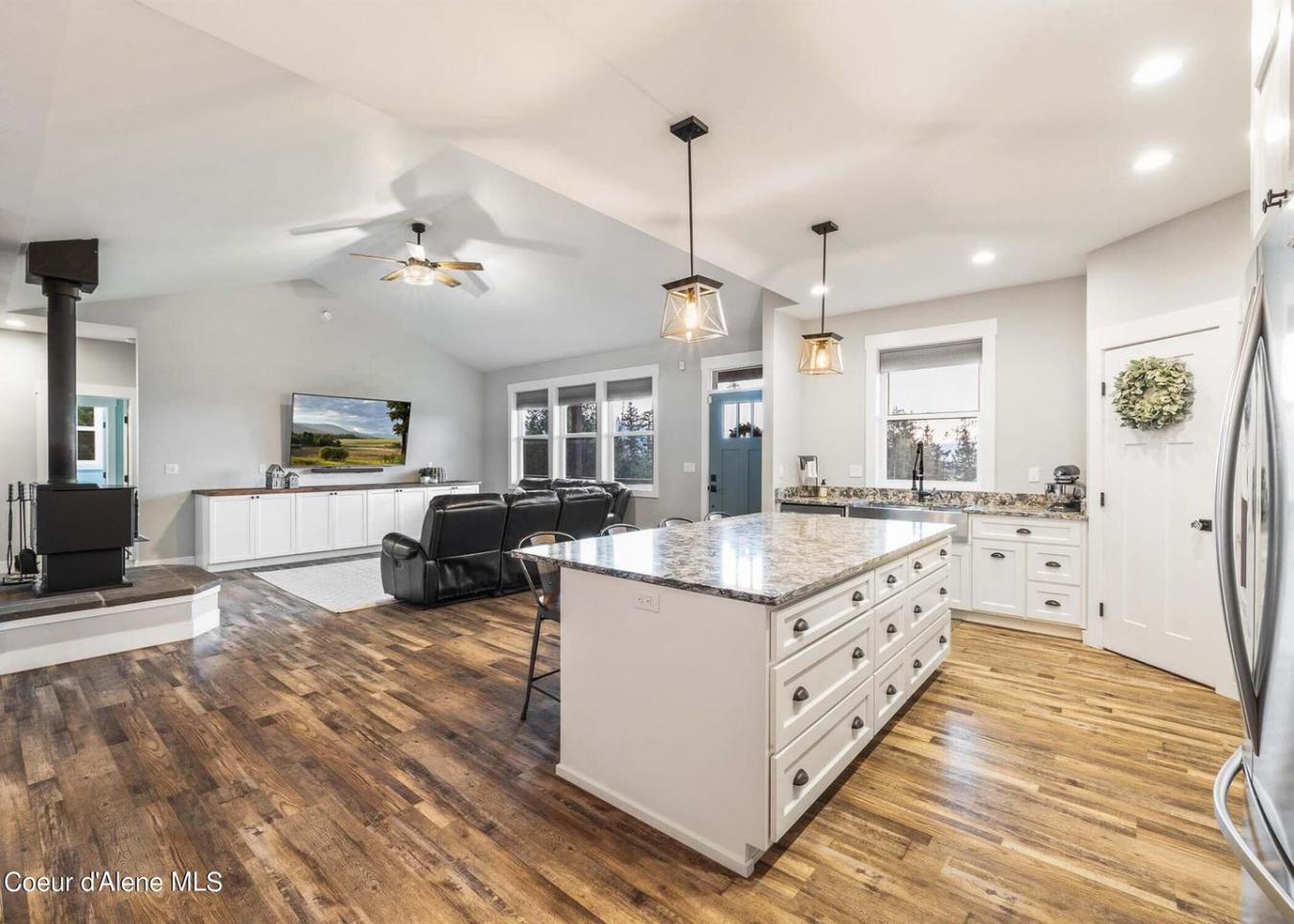 609 Grouse Mountain Road, Sagle, Idaho, 83860, United States, 5 Bedrooms Bedrooms, ,3 BathroomsBathrooms,Residential,For Sale,609 Grouse Mountain Road,1574259