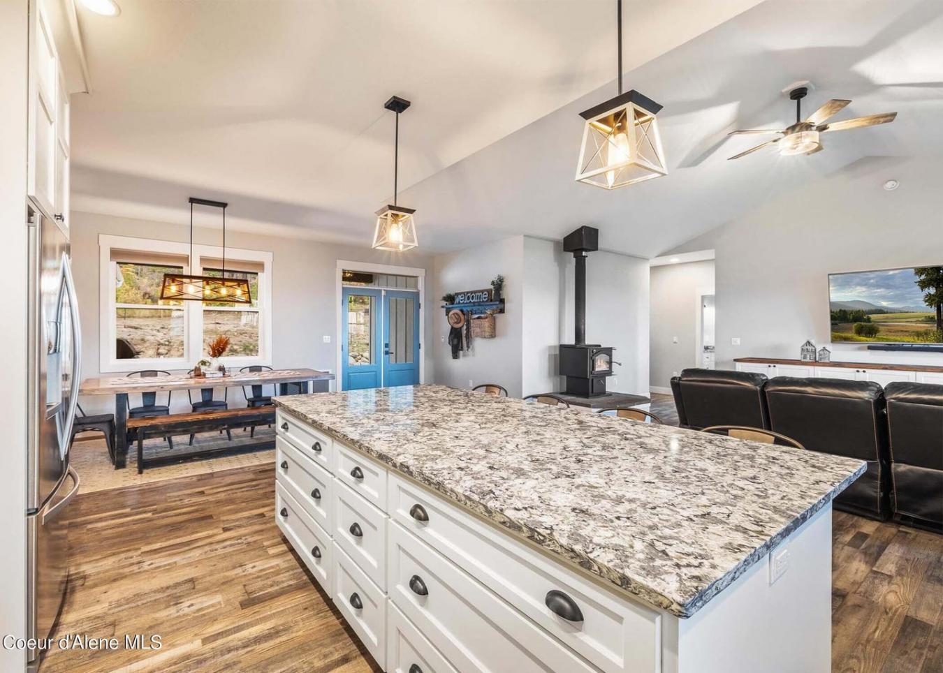 609 Grouse Mountain Road, Sagle, Idaho, 83860, United States, 5 Bedrooms Bedrooms, ,3 BathroomsBathrooms,Residential,For Sale,609 Grouse Mountain Road,1574259