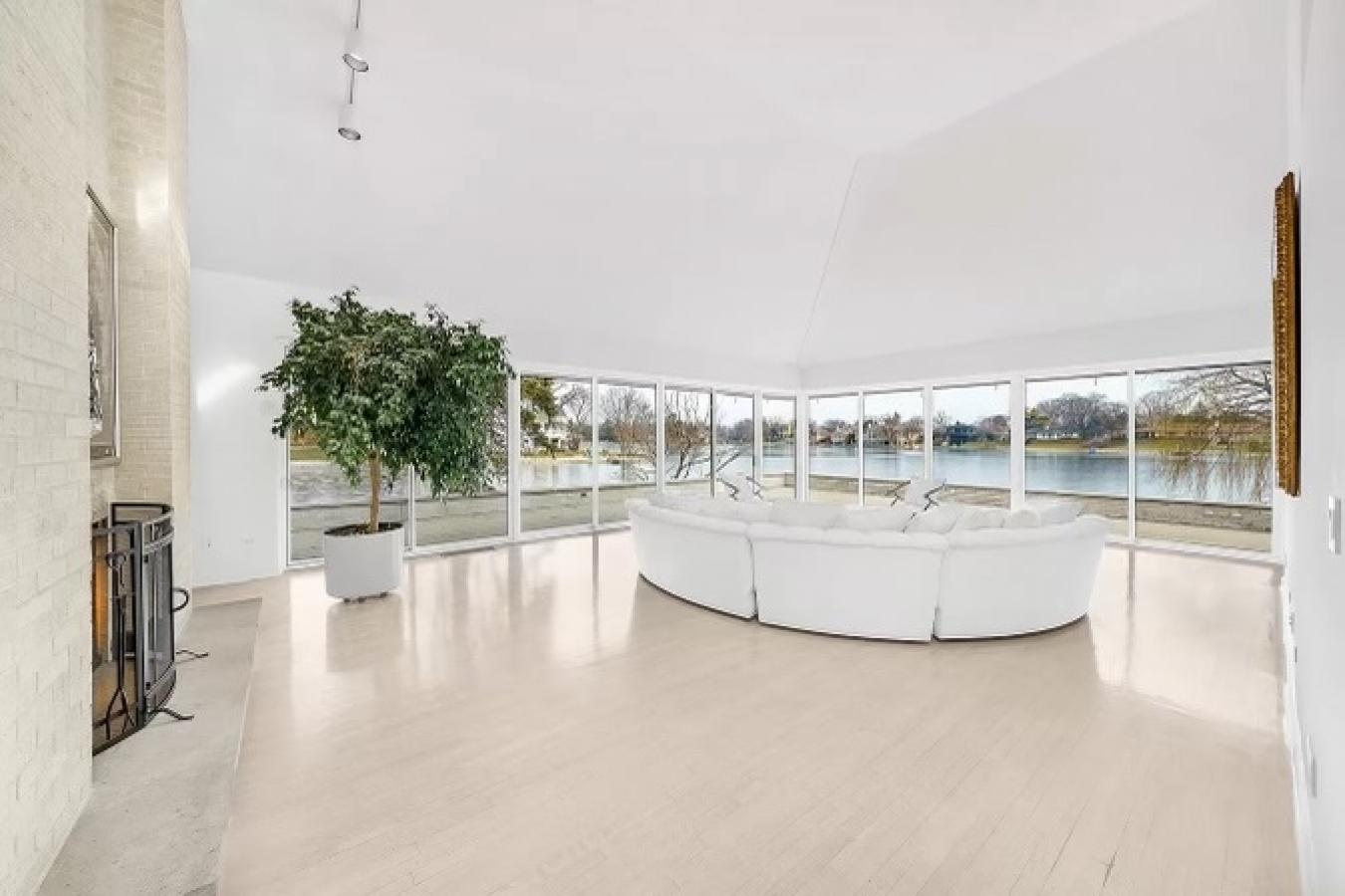 109 Murphy Lake Road, Park Ridge, IL, 60068, United States, 4 Bedrooms Bedrooms, ,4 BathroomsBathrooms,Residential,For Sale,109 Murphy Lake Road,1574691