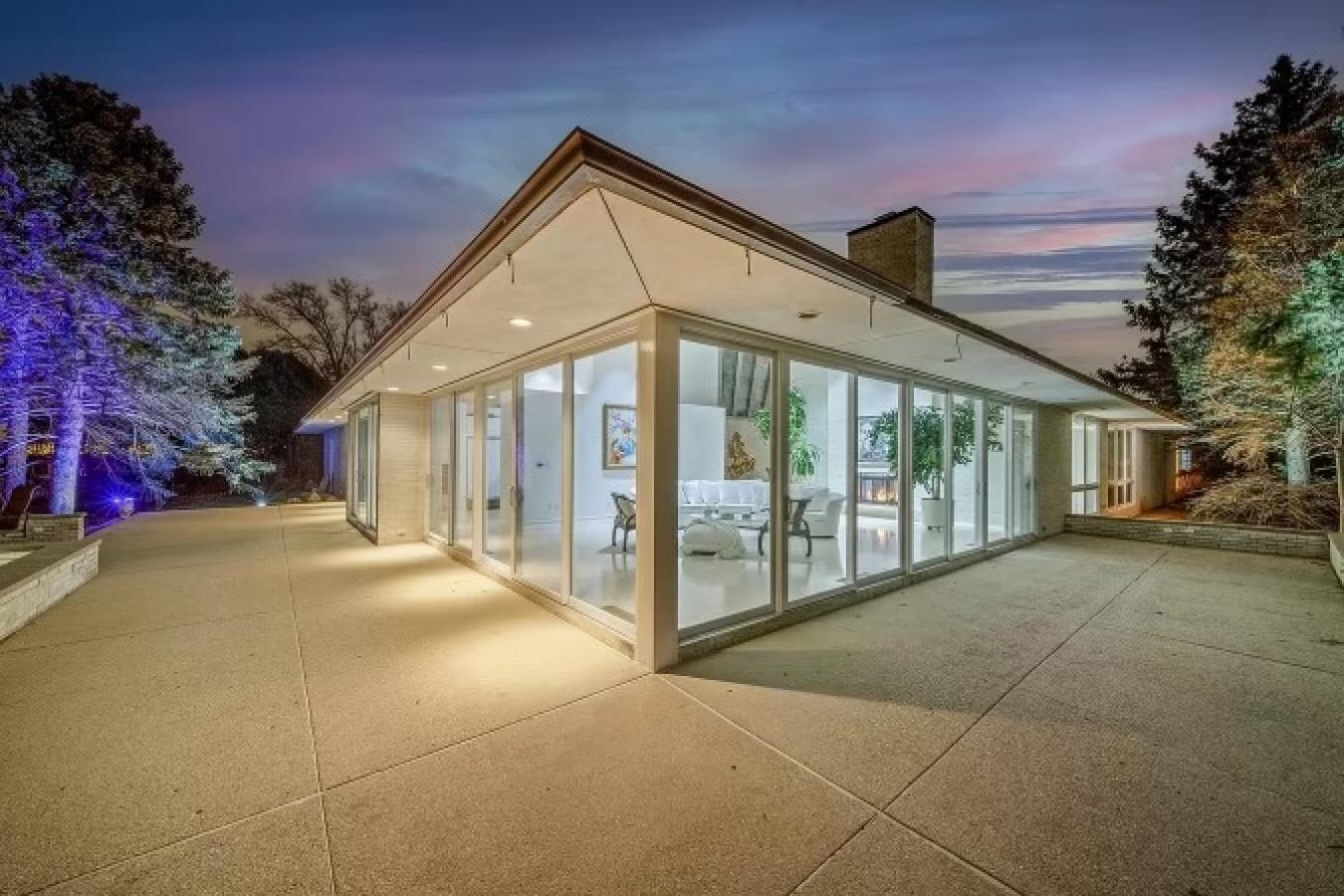 109 Murphy Lake Road, Park Ridge, IL, 60068, United States, 4 Bedrooms Bedrooms, ,4 BathroomsBathrooms,Residential,For Sale,109 Murphy Lake Road,1574691