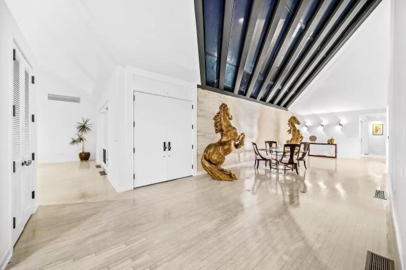 109 Murphy Lake Road, Park Ridge, IL, 60068, United States, 4 Bedrooms Bedrooms, ,4 BathroomsBathrooms,Residential,For Sale,109 Murphy Lake Road,1574691