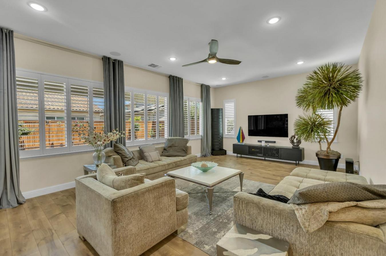 8571 Steve Horning Way, Elk Grove, CA, 95757, United States, 4 Bedrooms Bedrooms, ,3 BathroomsBathrooms,Residential,For Sale,8571 Steve Horning Way,1574698