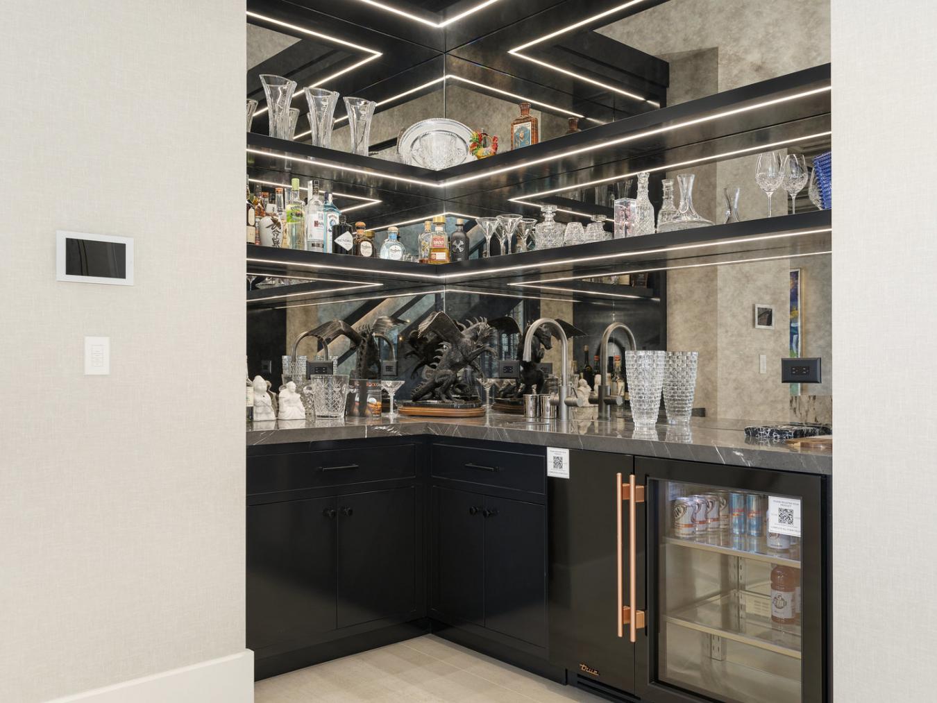 10 Illinois Unit 5A, St. Charles, IL, 60174, United States, 4 Bedrooms Bedrooms, ,5 BathroomsBathrooms,Residential,For Sale,10 Illinois Unit 5A,1575208