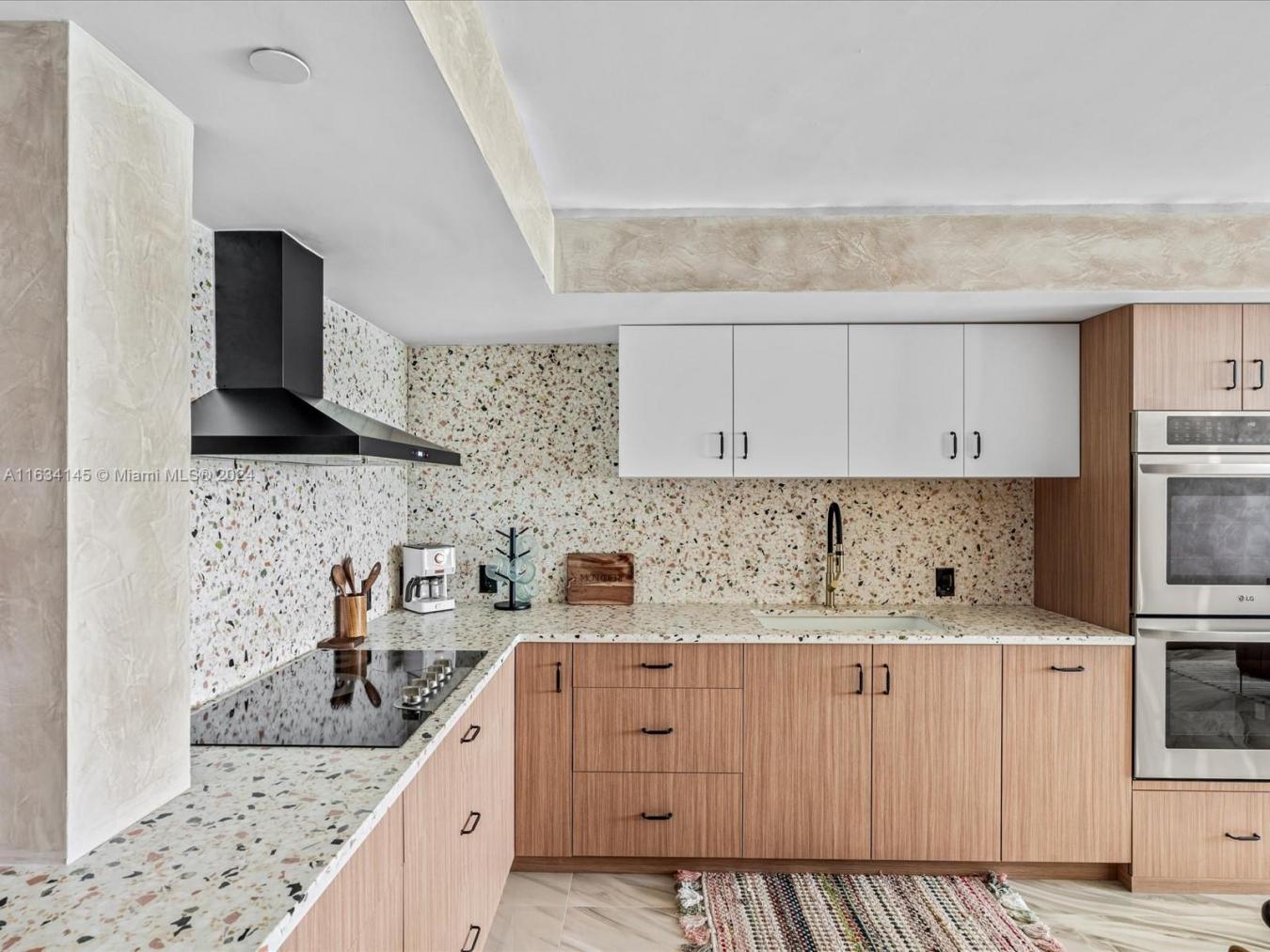 2457 Collins Avenue, Miami Beach, Florida, 33140, United States, 2 Bedrooms Bedrooms, ,2 BathroomsBathrooms,Residential,For Sale,2457 Collins Avenue,1575206