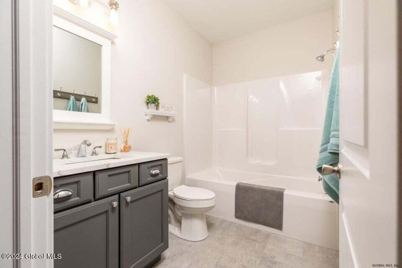 16 Surcingle Road, Queensbury, NY, 12804, United States, 3 Bedrooms Bedrooms, ,2 BathroomsBathrooms,Residential,For Sale,16 Surcingle Road,1577352