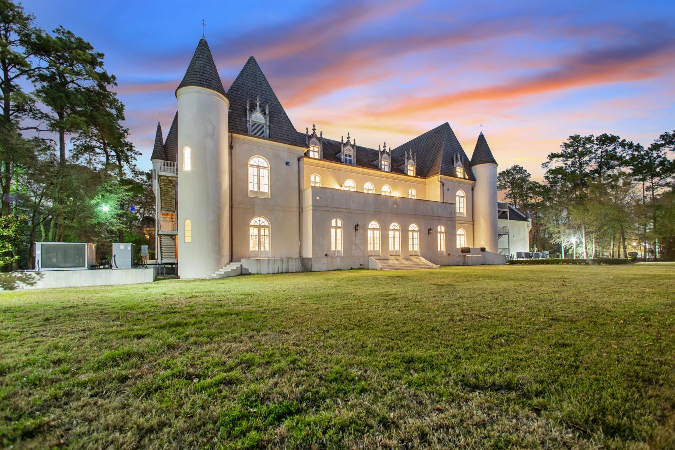 14525 Champions Drive, Houston, Texas, 77069, United States, 7 Bedrooms Bedrooms, ,9 BathroomsBathrooms,Residential,For Sale,14525 Champions Drive,1057986