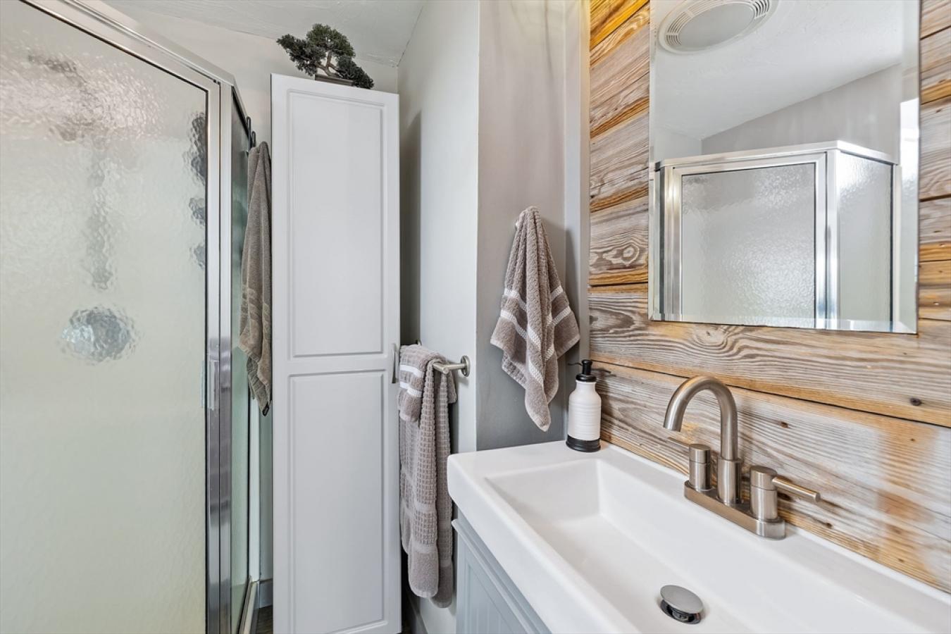 35 Gilbert Street, Marshfield, MA, 02050, United States, 3 Bedrooms Bedrooms, ,2 BathroomsBathrooms,Residential,For Sale,35 Gilbert Street,1579318