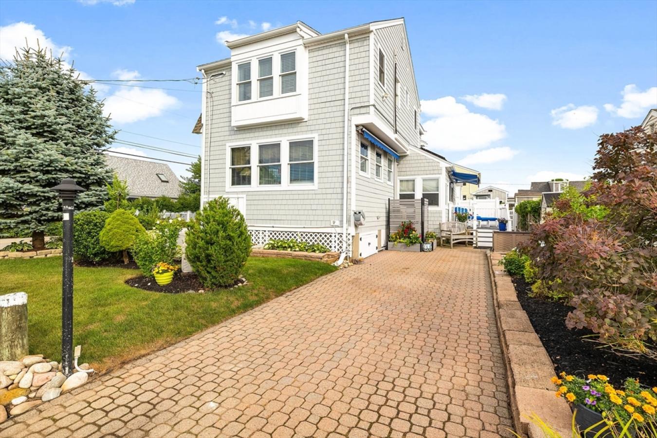 35 Gilbert Street, Marshfield, MA, 02050, United States, 3 Bedrooms Bedrooms, ,2 BathroomsBathrooms,Residential,For Sale,35 Gilbert Street,1579318