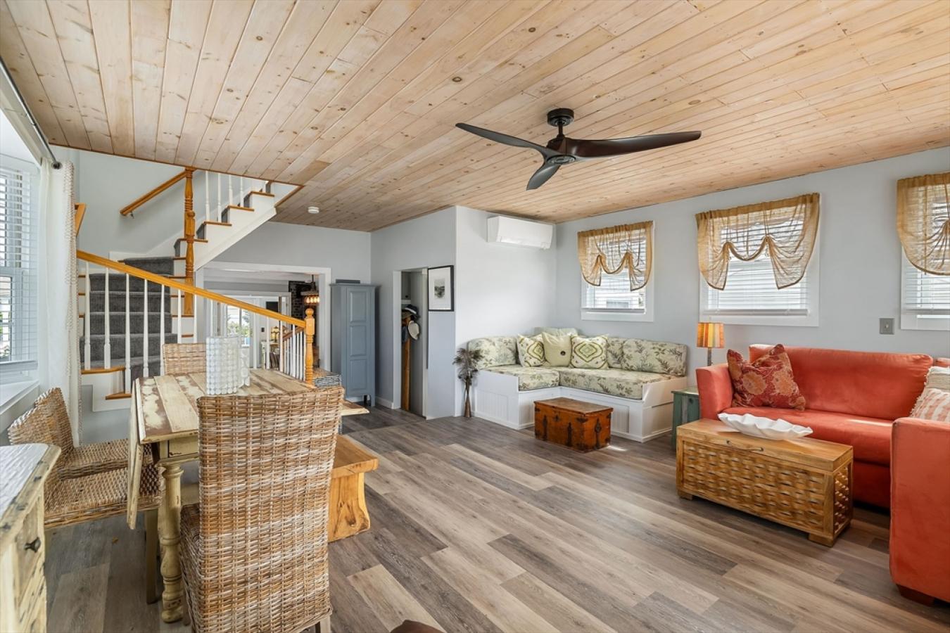 35 Gilbert Street, Marshfield, MA, 02050, United States, 3 Bedrooms Bedrooms, ,2 BathroomsBathrooms,Residential,For Sale,35 Gilbert Street,1579318