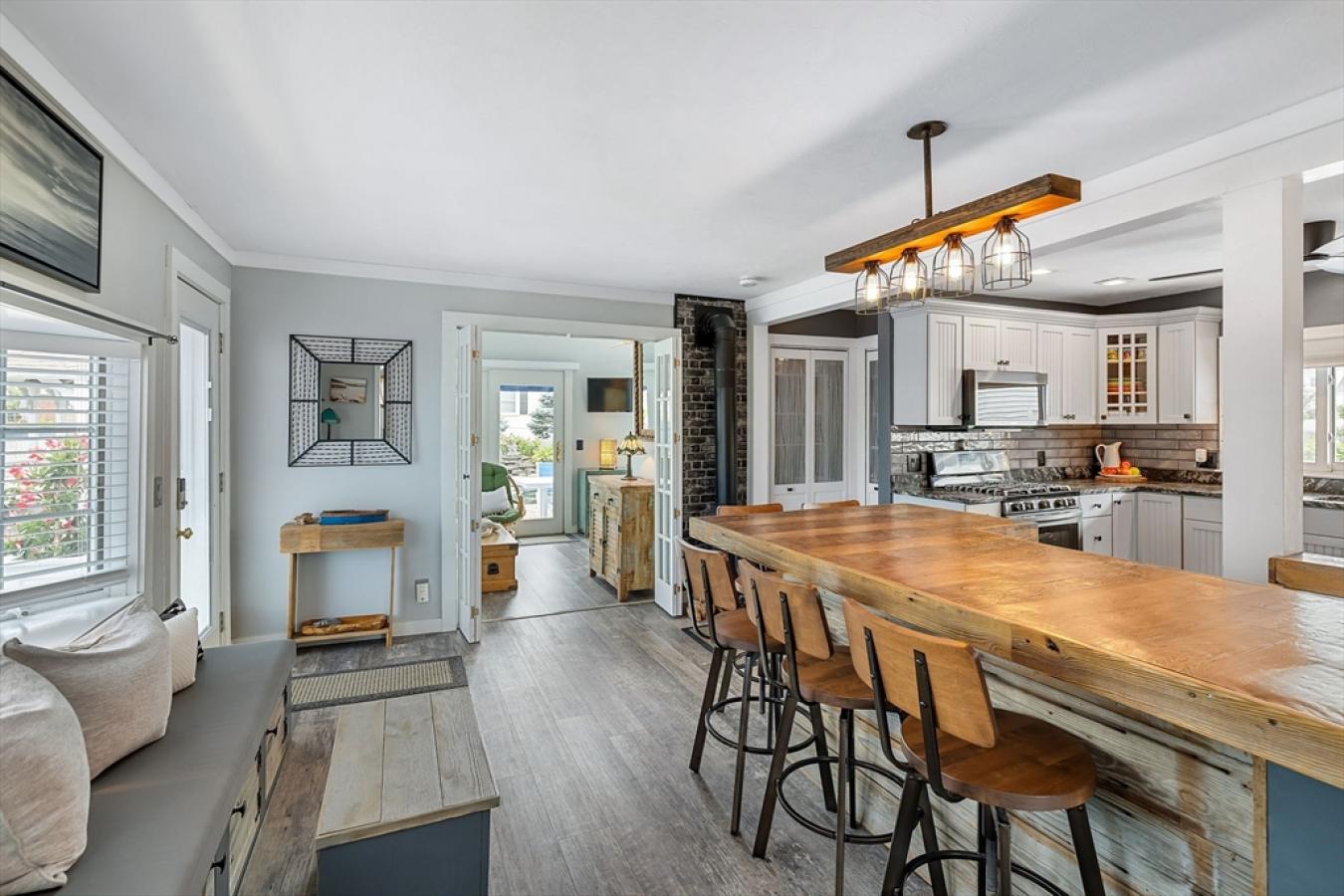 35 Gilbert Street, Marshfield, MA, 02050, United States, 3 Bedrooms Bedrooms, ,2 BathroomsBathrooms,Residential,For Sale,35 Gilbert Street,1579318