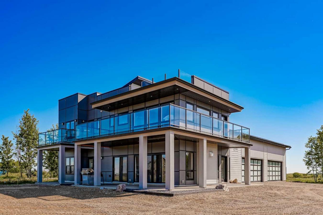 44092 & 44080 Township Road 274, Rural Rocky View County, AB, T4C 2X8, Canada, 4 Bedrooms Bedrooms, ,3 BathroomsBathrooms,Residential,For Sale,44092 & 44080 Township Road 274,1579321