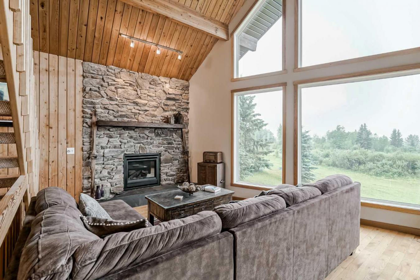 44092 & 44080 Township Road 274, Rural Rocky View County, AB, T4C 2X8, Canada, 4 Bedrooms Bedrooms, ,3 BathroomsBathrooms,Residential,For Sale,44092 & 44080 Township Road 274,1579321