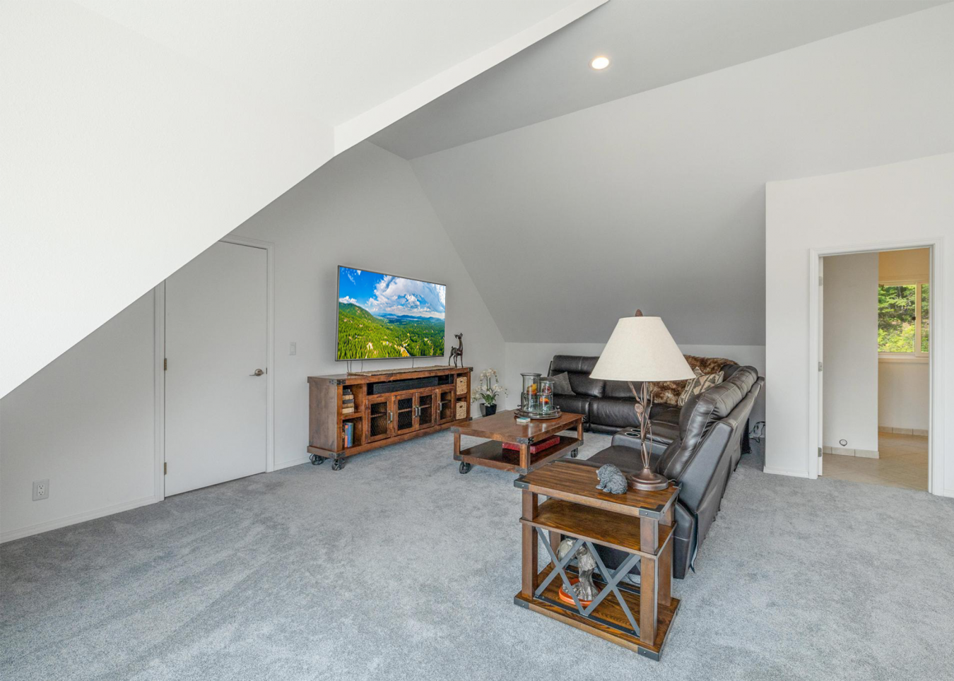 41 Pineridge Road, Sandpoint, ID, 83864, United States, 4 Bedrooms Bedrooms, ,2 BathroomsBathrooms,Residential,For Sale,41 Pineridge Road,1579311