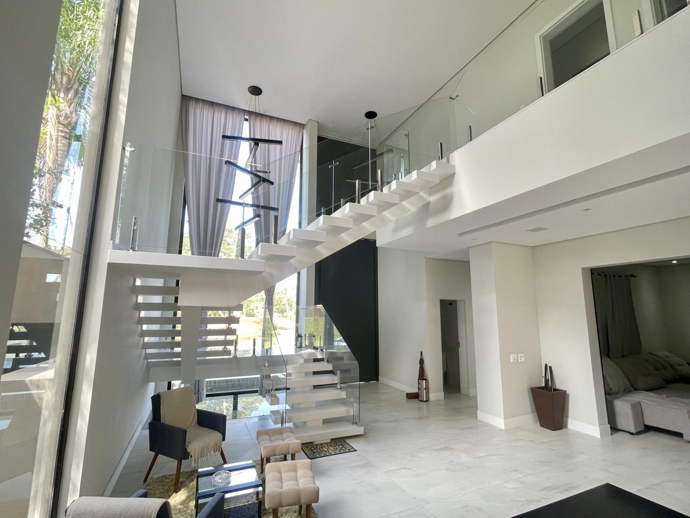 Rua Cinquenta e Cinco 45, Guaruja, SP, 11445-580, Brazil, 5 Bedrooms Bedrooms, ,7 BathroomsBathrooms,Residential,For Sale,Rua Cinquenta e Cinco 45,1582221