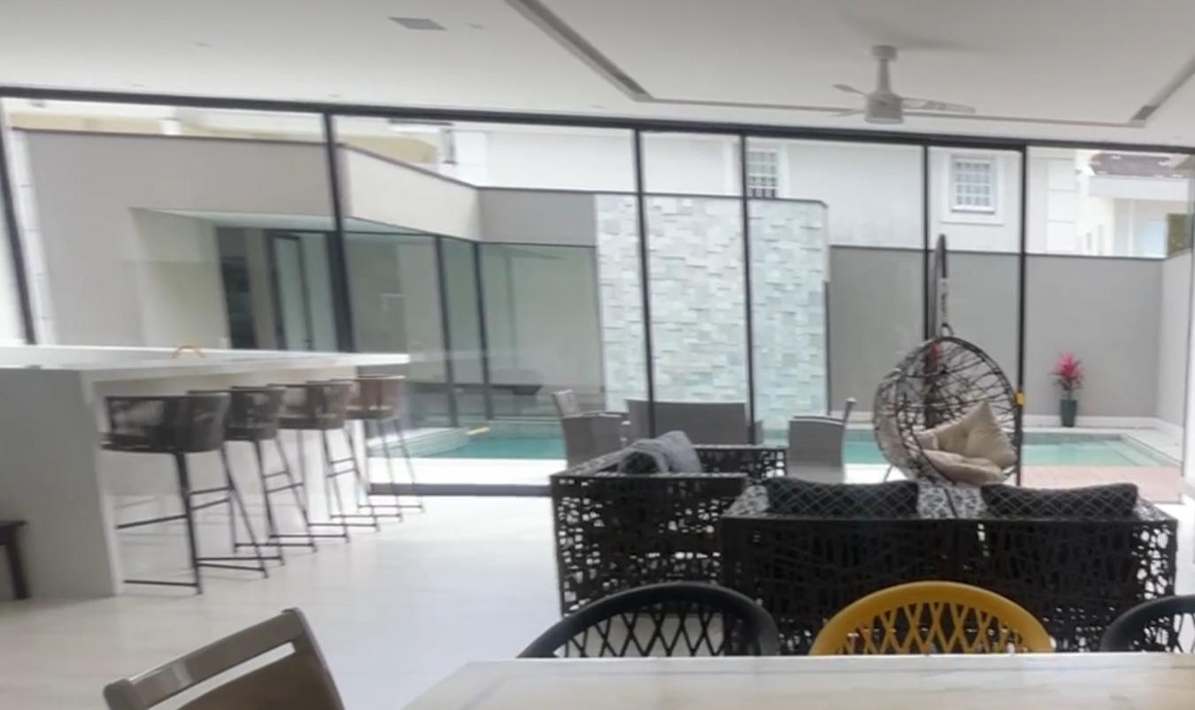 Rua Cinquenta e Cinco 45, Guaruja, SP, 11445-580, Brazil, 5 Bedrooms Bedrooms, ,7 BathroomsBathrooms,Residential,For Sale,Rua Cinquenta e Cinco 45,1582221